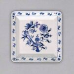 Cibulák – Talíř mělký 4-hranný 21 cm – originální cibulový porcelán 1. jakost