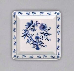 Cibulák – Talíř mělký 4-hranný 21 cm – originální cibulový porcelán 1. jakost