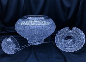 Křišťálová broušená mísa bowle s naběračkou