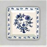 Cibulák – Talíř mělký čtyřhranný 27 cm – originál cibulový porcelán 1. jakost