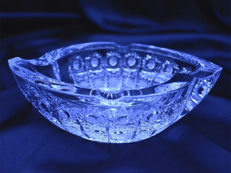Křišťálový broušený popelník 18 cm