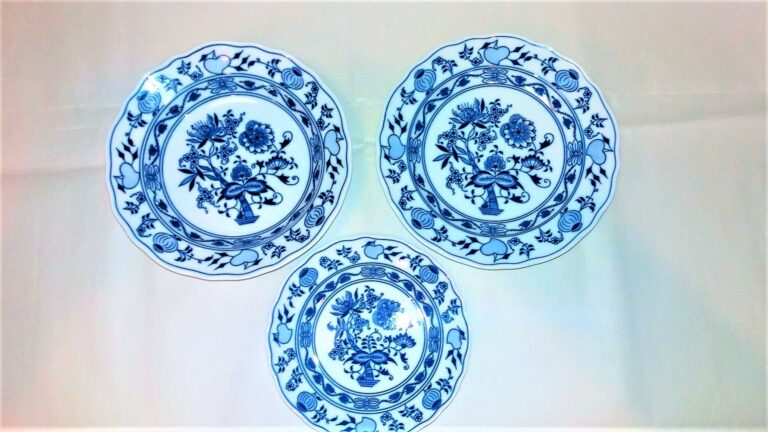 Cibulák – Talířová souprava 18-dílná – originální cibulový porcelán 1. jakost