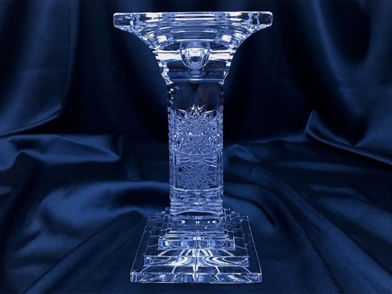 Křišťálový broušený svícen 23 cm