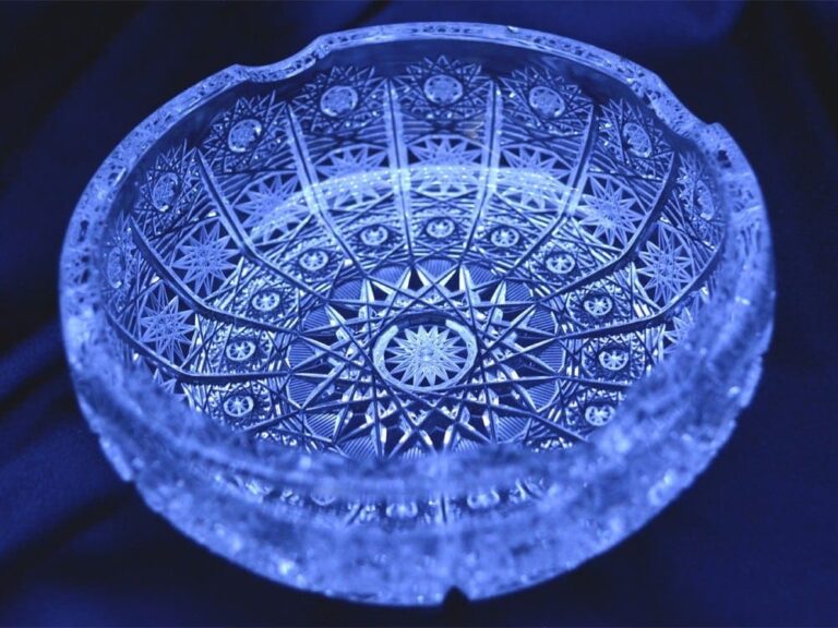 Křišťálový broušený popelník 14 cm
