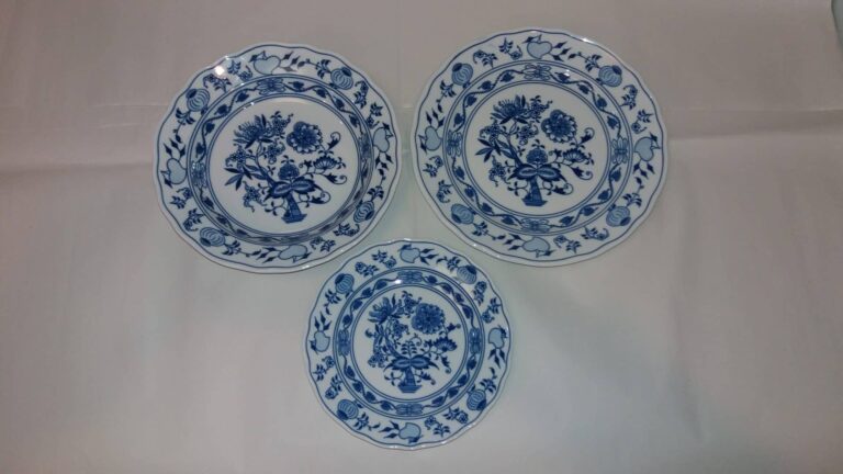 Cibulák – Talířová souprava 18dílná – originální cibulový porcelán 1. jakost