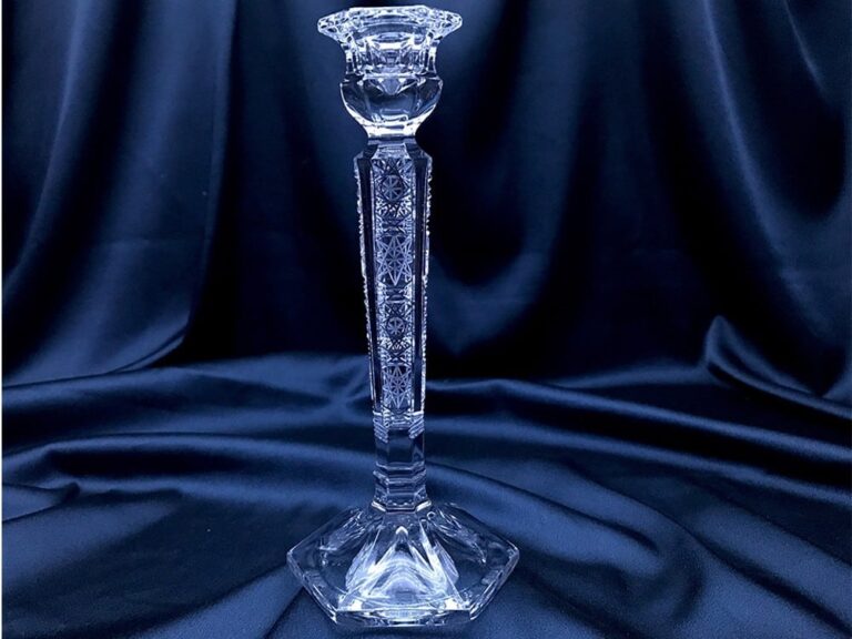 Křišťálový broušený svícen 25 cm
