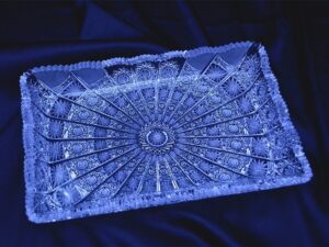 Křišťálový broušený tác 26 cm