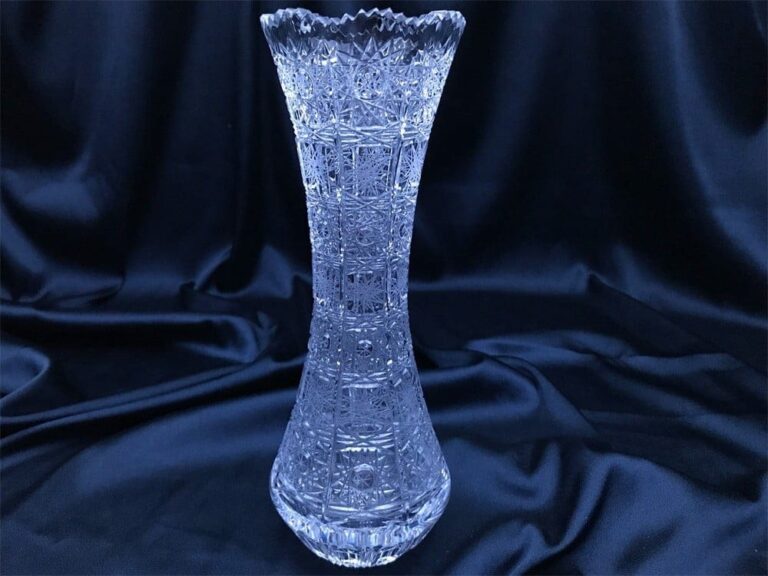 Křišťálová broušená váza 25 cm