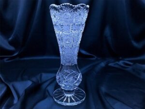 Křišťálová broušená váza 20 cm