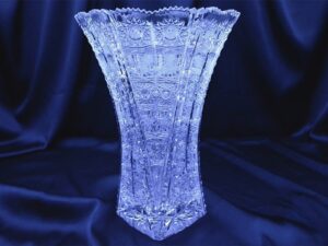 Křišťálová broušená váza 27 cm